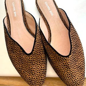 Gianni Bini flat mules. Size 8. NWOT